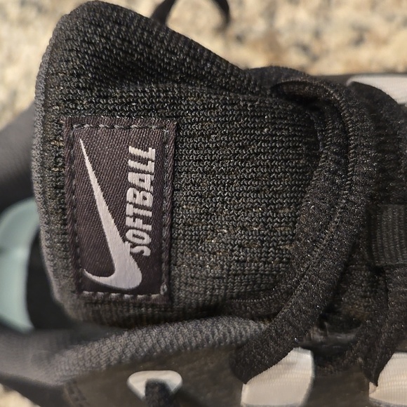 NIKE HYPERDIAMOND 4 PRO SOFTBALL WOMEN'S CLEATS. SIZE 11.5 CZ5920-010 - Picture 7 of 14